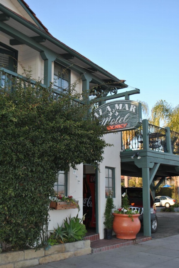 Ala Mar di Tepian Laut image 1