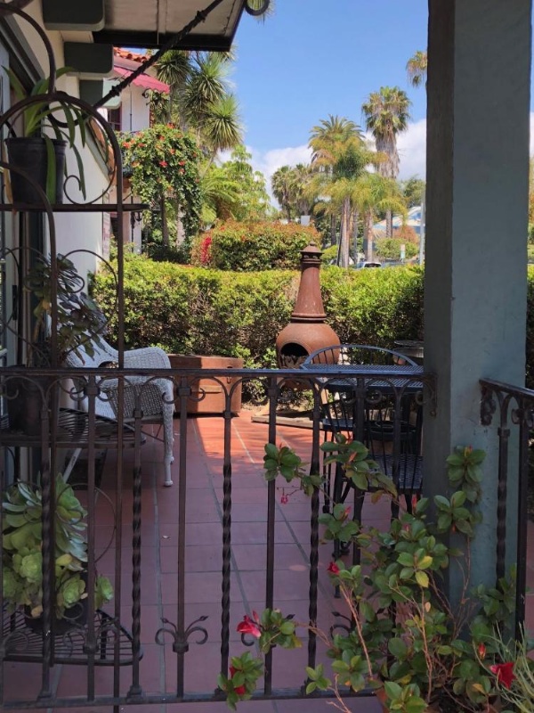 Ala Mar di Tepian Laut image 27